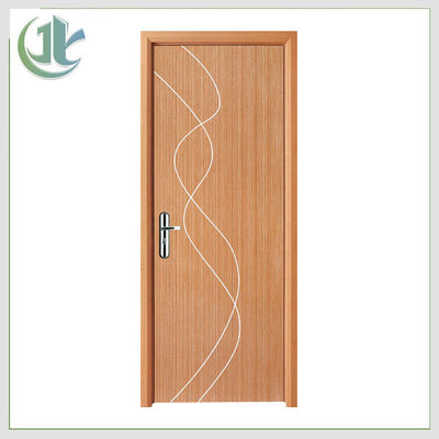 Un buen precio. Puerta hueca de WPC de alta durabilidad diseñada para espacios interiores con capacidad de resistencia a la humedad e insonorización en línea