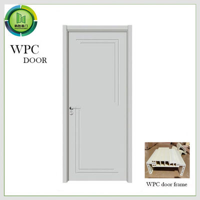 Un buen precio. Uso rasante blanco del hotel de la resistencia de humedad WPC de la puerta ignífuga del llano del OEM en línea