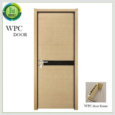 Un buen precio. Puerta de madera anti del formaldehído WPC en línea