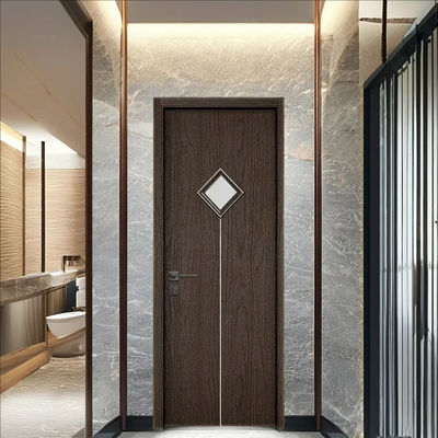 Un buen precio. Tratamiento de superficie personalizable Puerta de vidrio WPC con 700 mm 800 mm 900 mm de ancho Opciones para uso residencial interior en línea